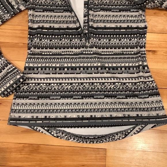 Women's Nike Pro Dry Fit Half Zip Pull Over - Grey and Black - Size Medium - Picture 6 of 10